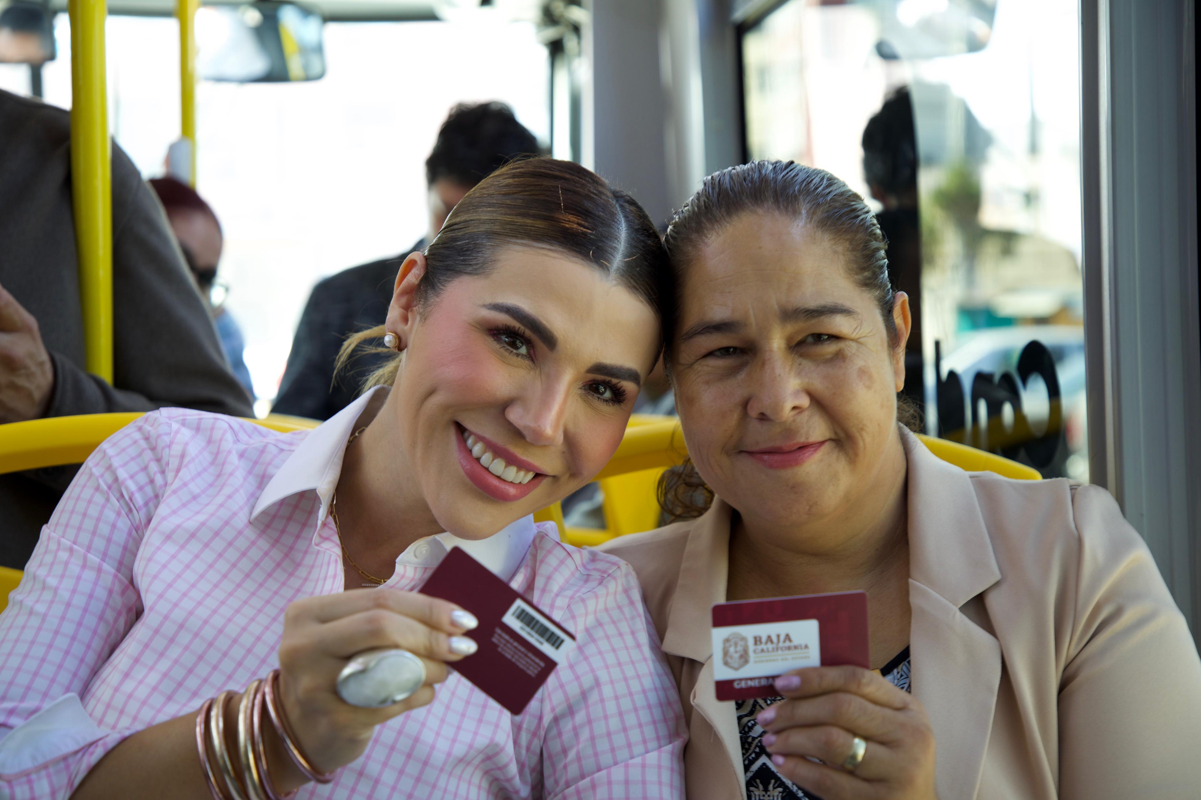 Lanzan tarjetas prepago para transporte público