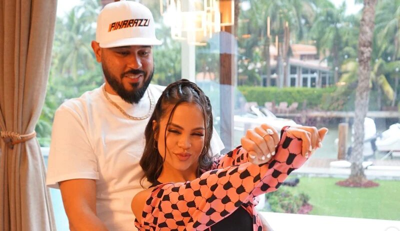 La cantante Natti Natasha firmará un contrato “sexual” con su esposo