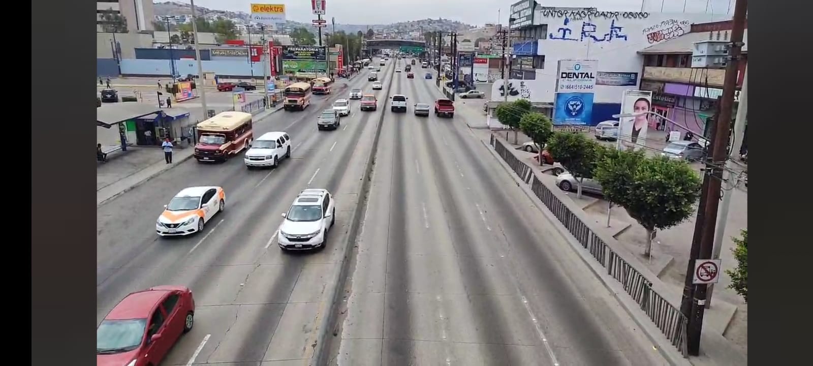 Tráfico y garitas en Tijuana Domingo 21 Agt. Baja News