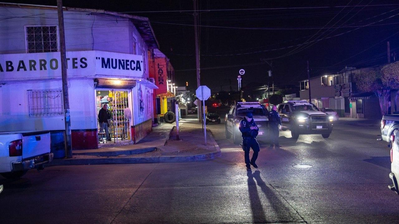 TIJUANA: Balean tienda desde un vehículo en movimiento en Ciudad Jardín