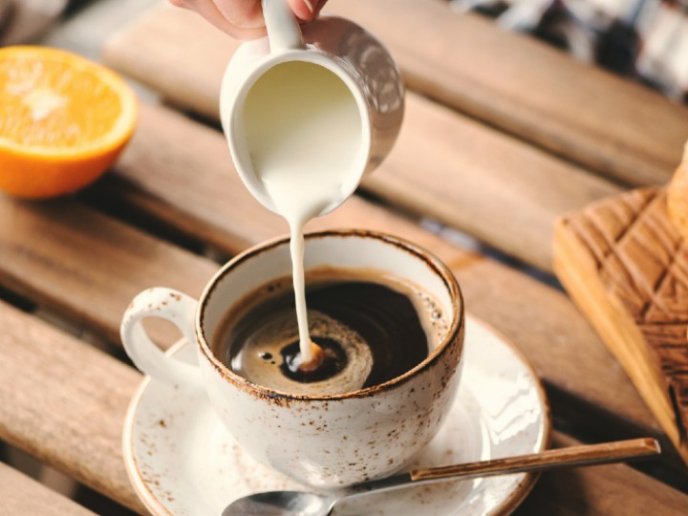 Beber todos los días café con leche puede tener algunas complicaciones comprobadas en el cuerpo humano.