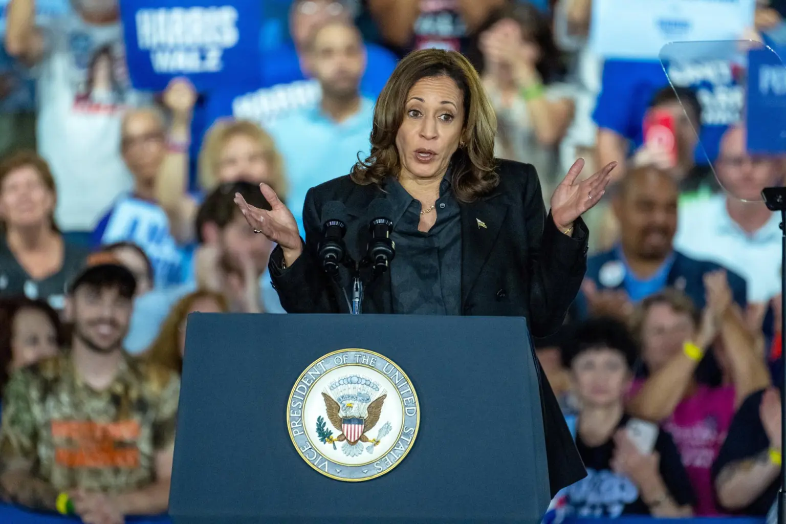 Kamala Harris revela que posee un arma y aboga por regulaciones más estrictas