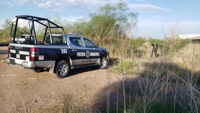 Salvan vida de hombre inconsciente por el calor