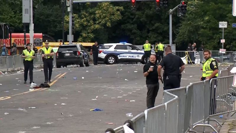 [VIDEO] Tiroteo en desfile deja varios heridos: Boston