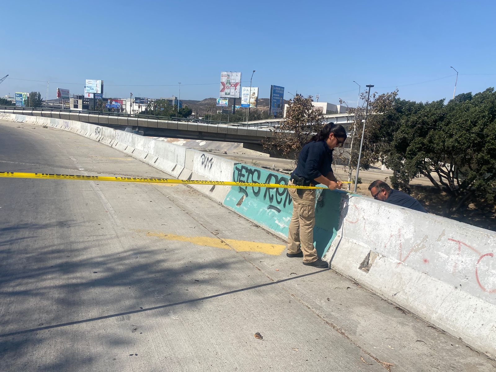 [VÍDEO] Le cayó encima un muro