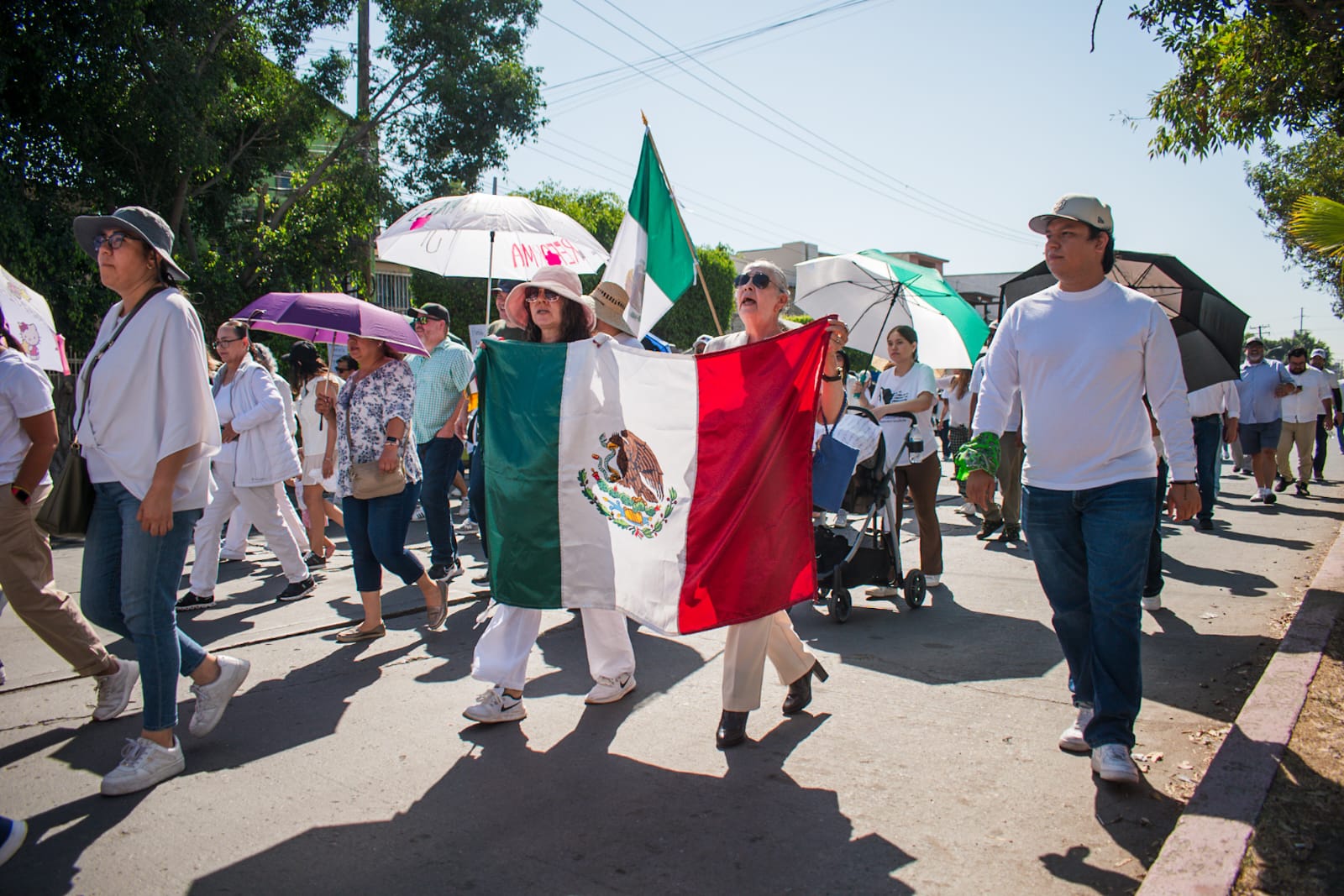 Se manifiestan trabajadores del PJF en Garita de Otay