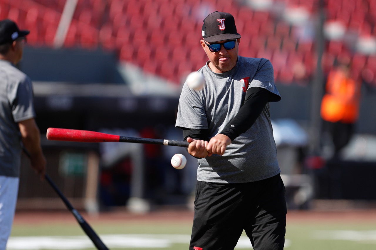 Homar Rojas seguirá como manejador de Toros de Tijuana