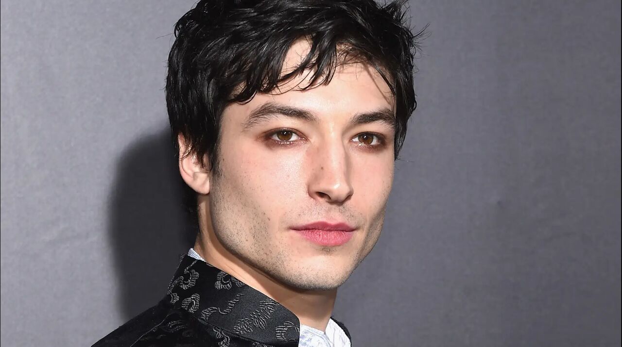 EZRA MILLER  IFOTO: WEB