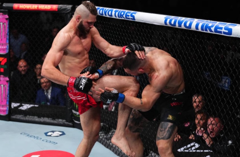 Con victoria descomunal de Jiri Prochazka finalizan Premilinares de UFC 300