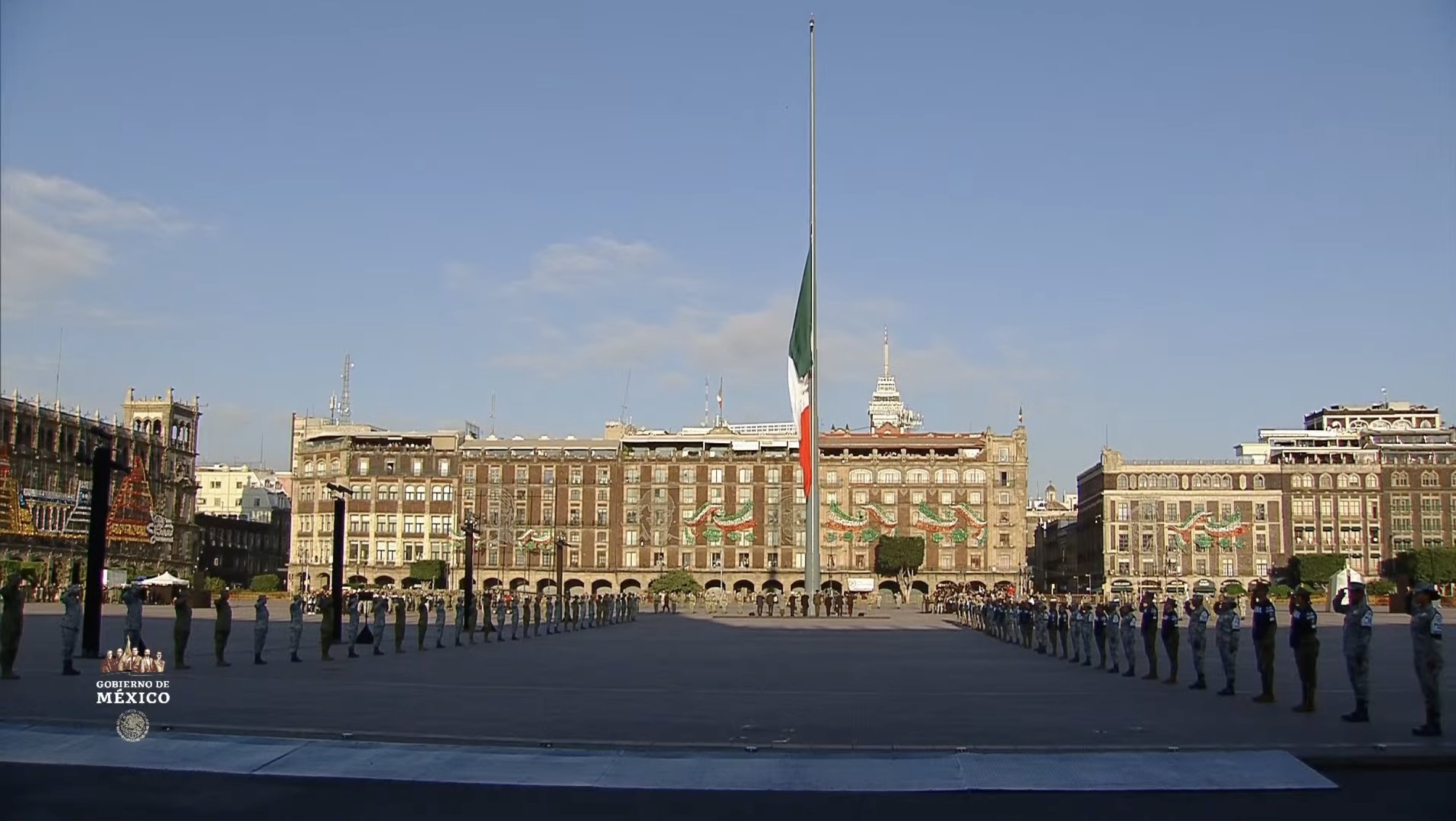 AMLO rinde homenaje a víctimas de sismos de 1985 y 2017