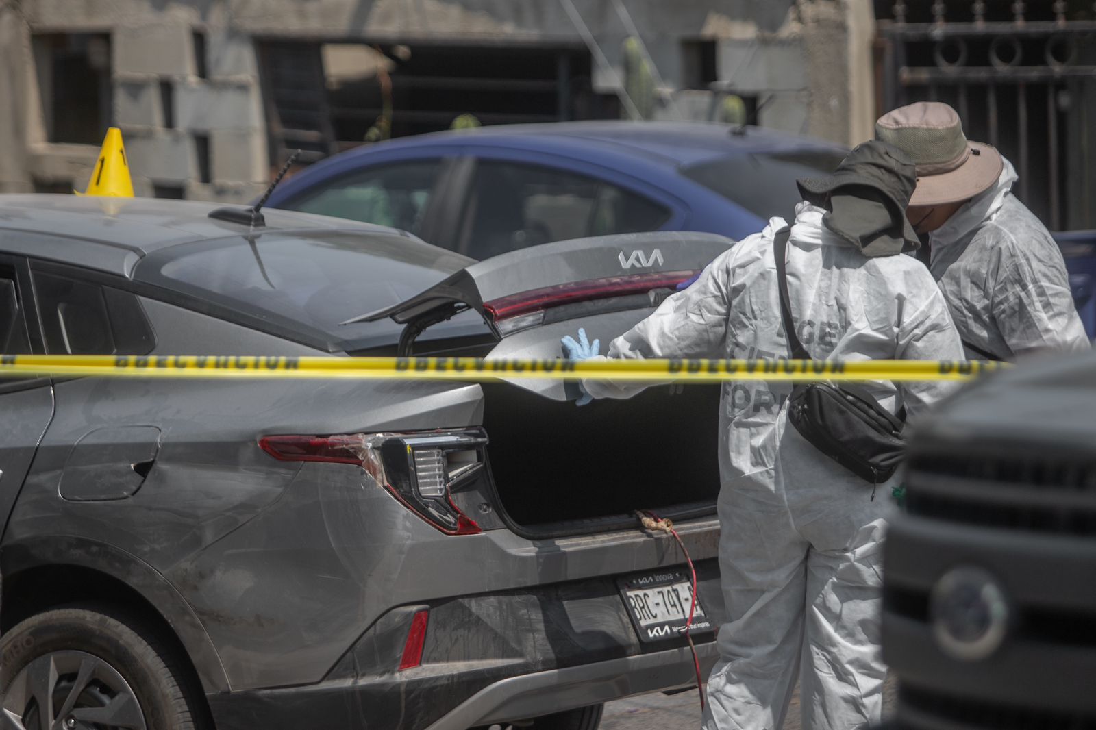 [VIDEO] Abandonan carro con restos de sangre y dientes en su interior: Tijuana