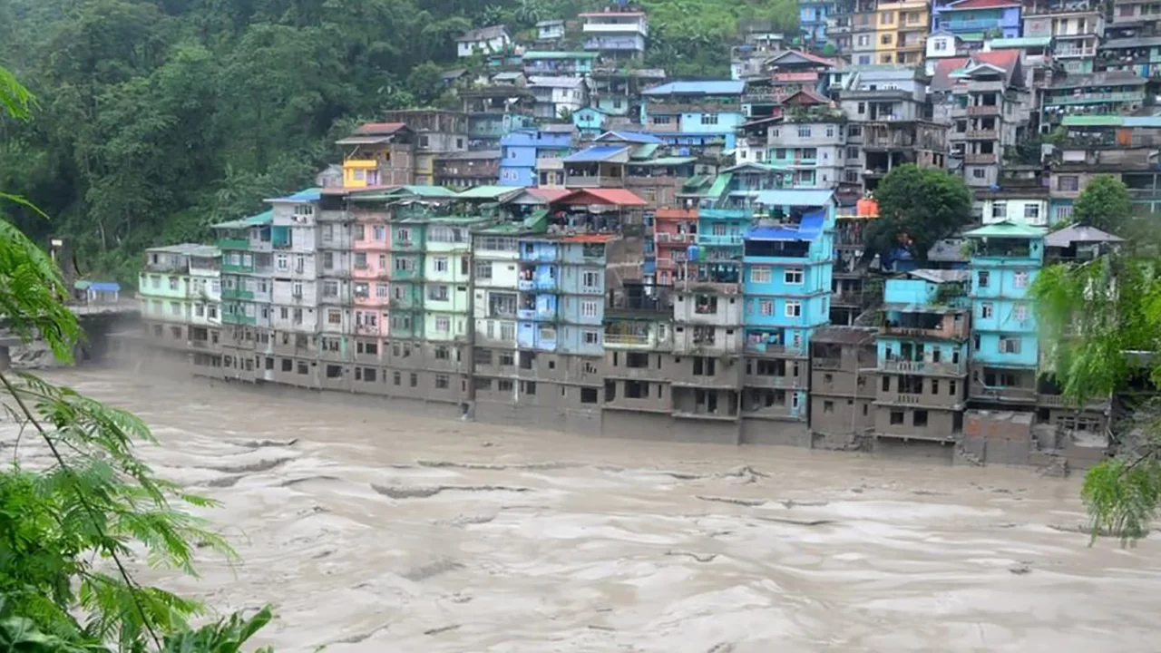 La inundación también destruyo parte de la infraestructura de abastecimiento de agua y drenaje IFOTO: Gobierno de Sikkim