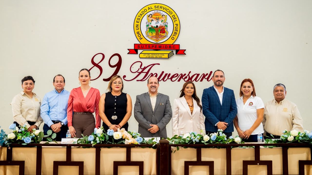 ENSENADA: Costaron 1.7 mdp anillos de oro regalados por el Ayuntamiento a burócratas