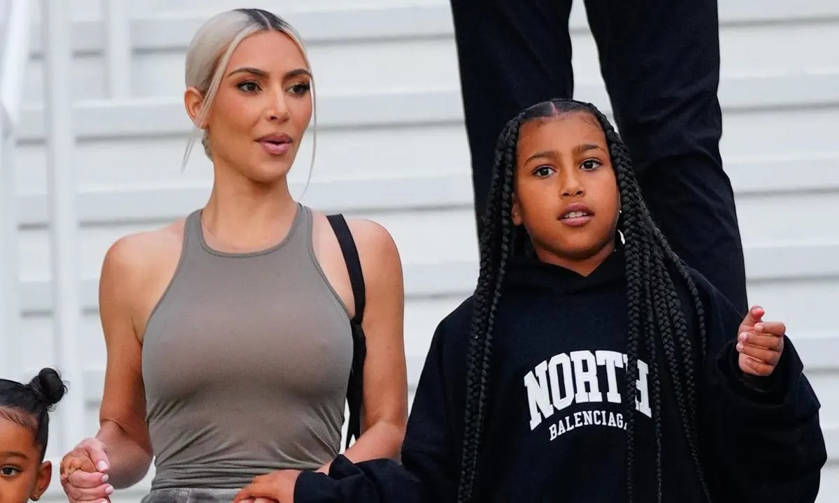 North West es avergonzada por su madre