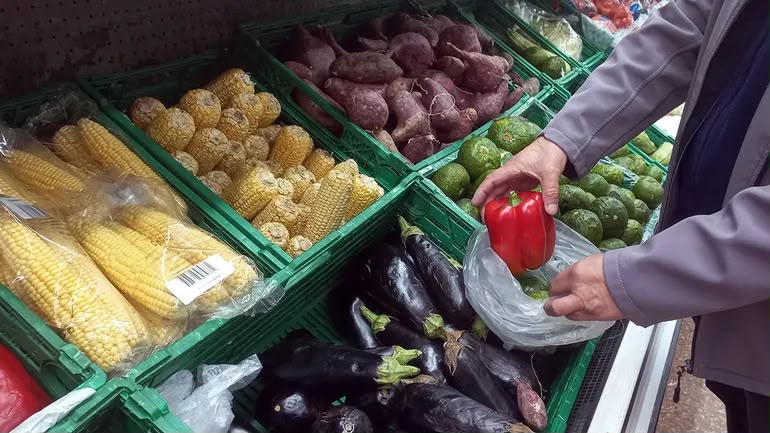 San Diego families feel the rising cost of groceries: here are tips to help you save