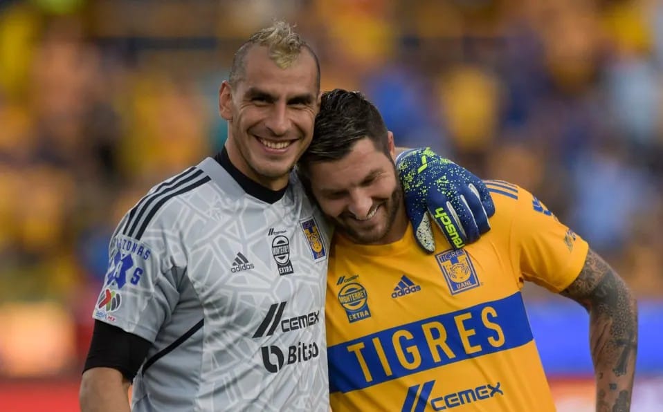 Con apuesta para la Final del Mundial, Gignac y Nahuel darán juguetes a niños