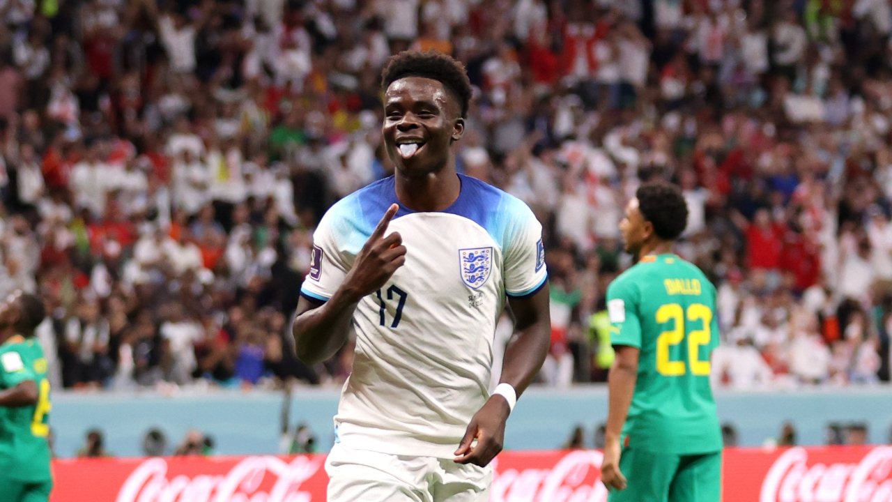 Bukayo Saja marcó el tercer gol de Inglaterra vs Senegal. (Foto: Twitter @FIFAWorldCup)