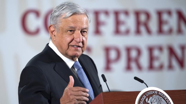 Pago de deuda pública se reducirá a la mitad en 2025: AMLO