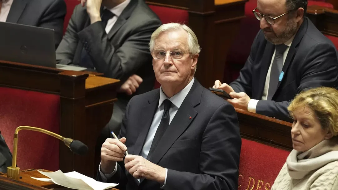 Destituye Asamblea Nacional al primer ministro de Francia, Michel Barnier