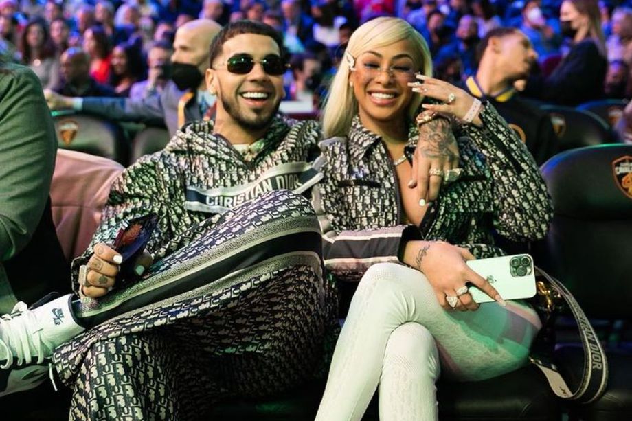 Anuel AA y Yailin casi mueren en un avión