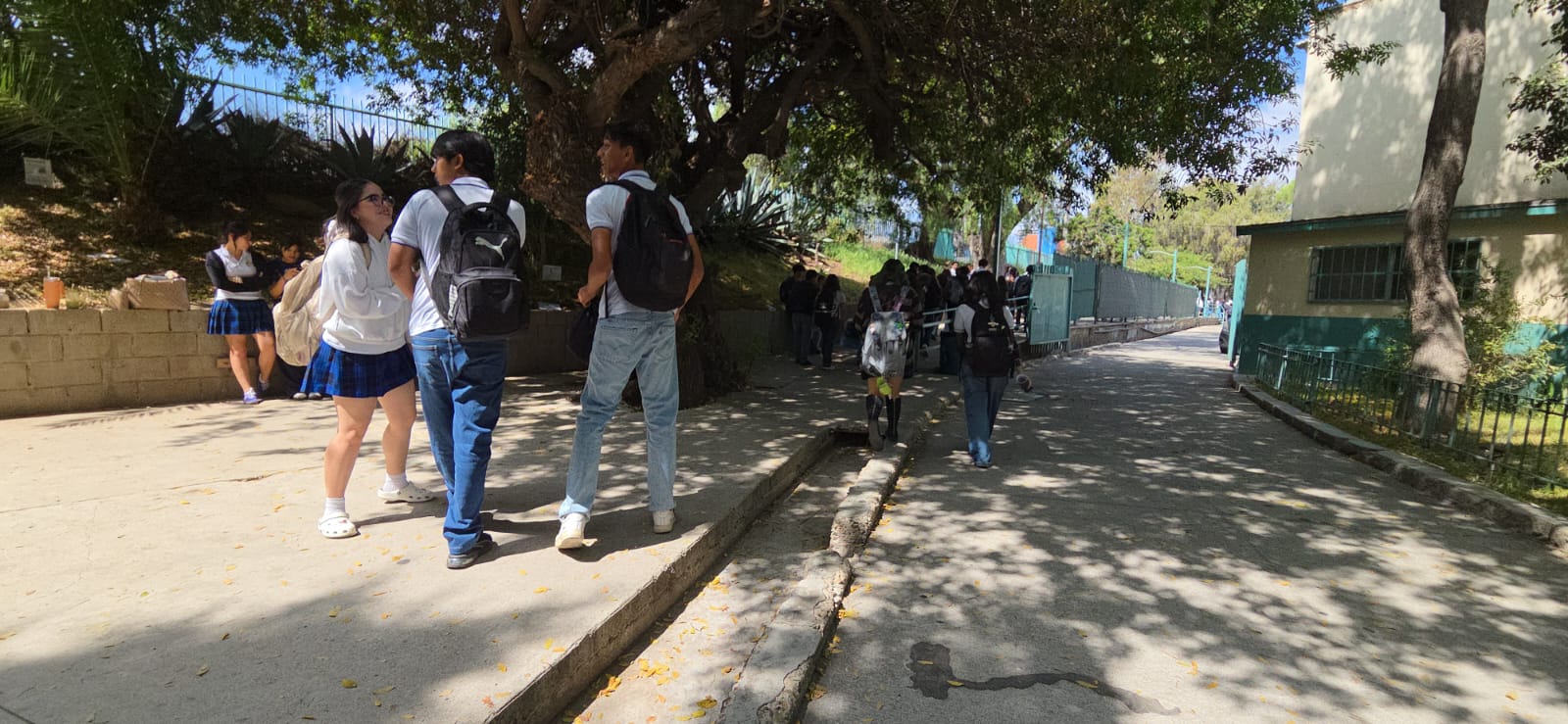 Suspenden clases presenciales en la Preparatoria Lázaro Cárdenas por obras de agua