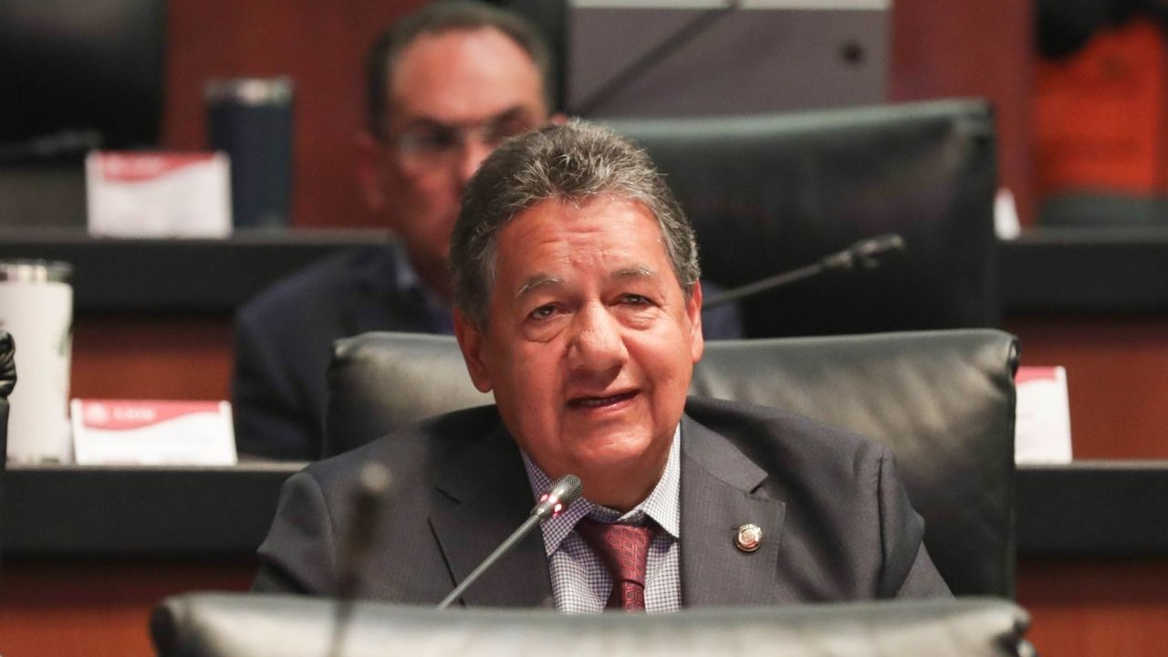 Morena acuerda impulsar al senador Higinio Martínez para presidir el Senado de la República