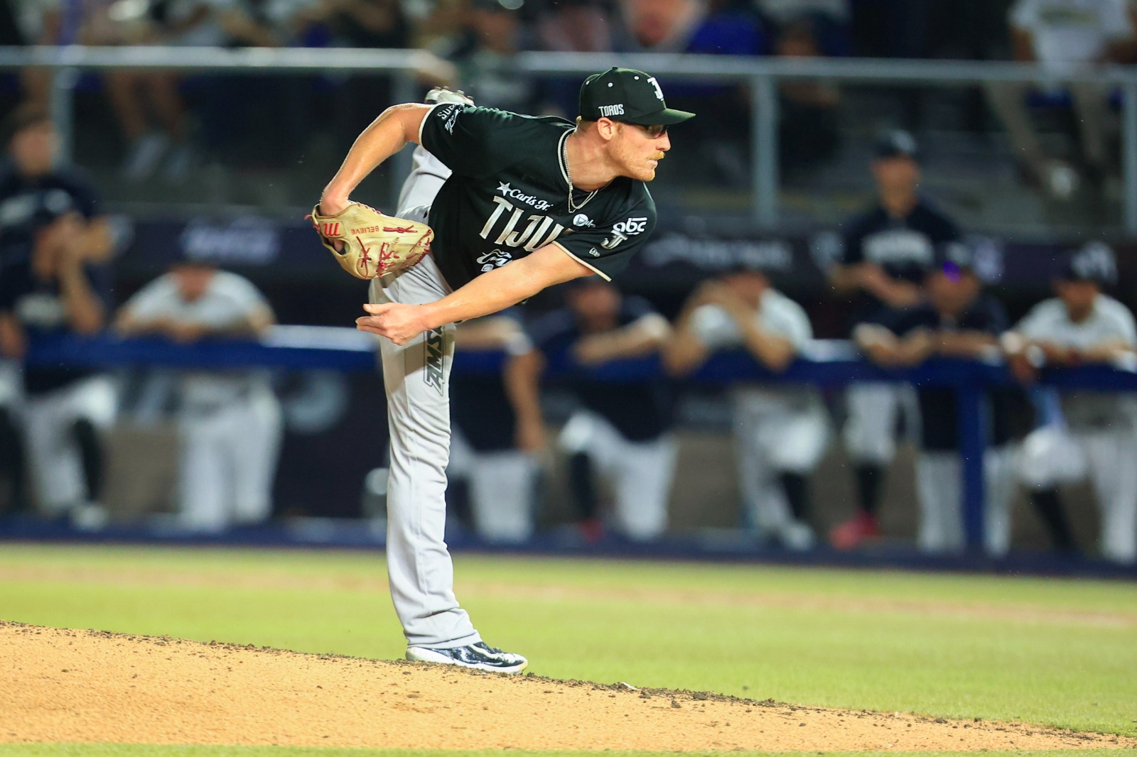 Toros de Tijuana toma ventaja, tras ganar en extra-innings en final del norte