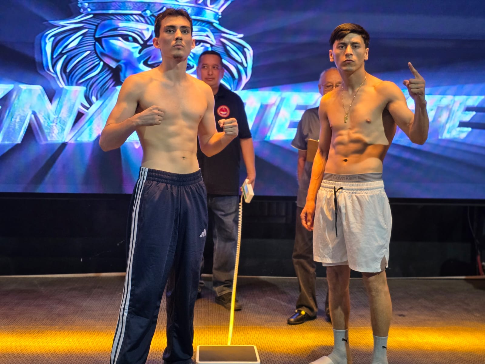 Emanuel Cota y Luis Macías superan la báscula y quedan listos para velada de Baja Boxing