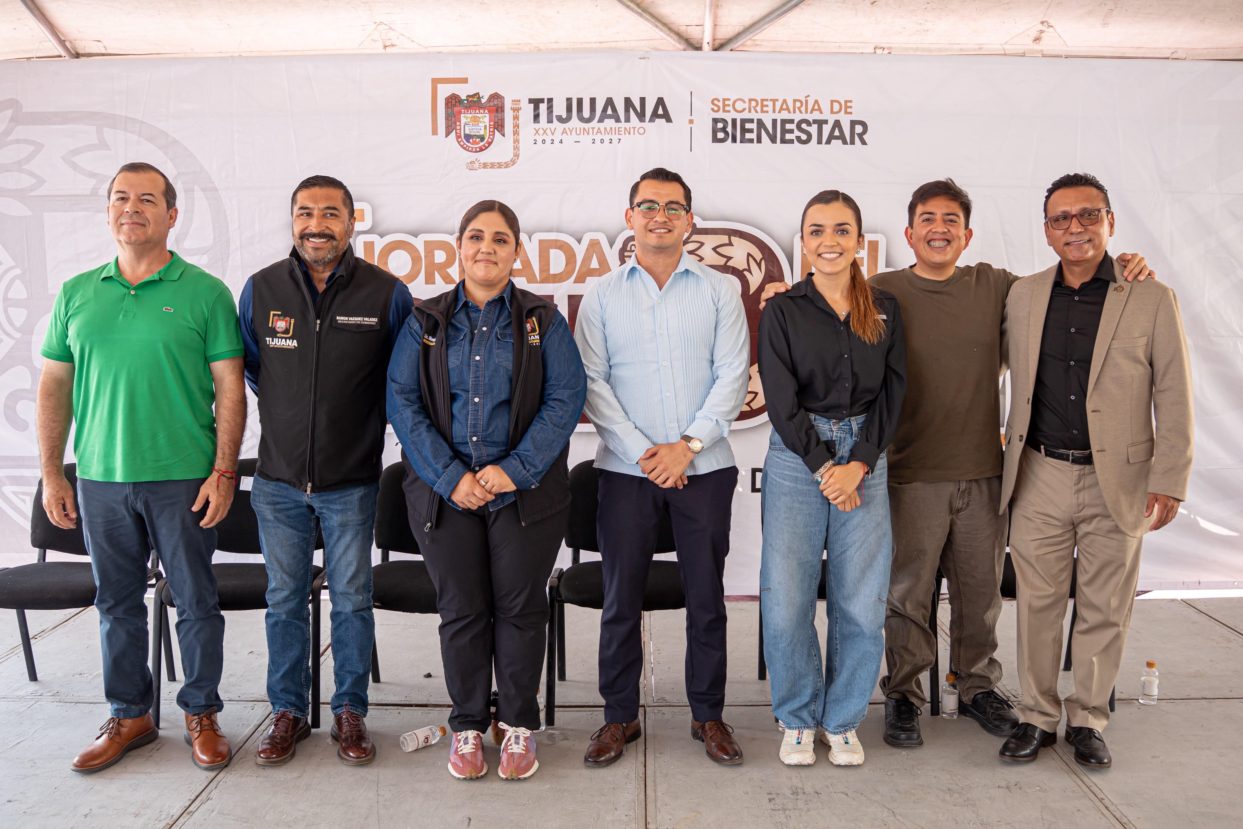 Más de 660 tijuanenses reciben apoyos en Jornada del Pueblo
