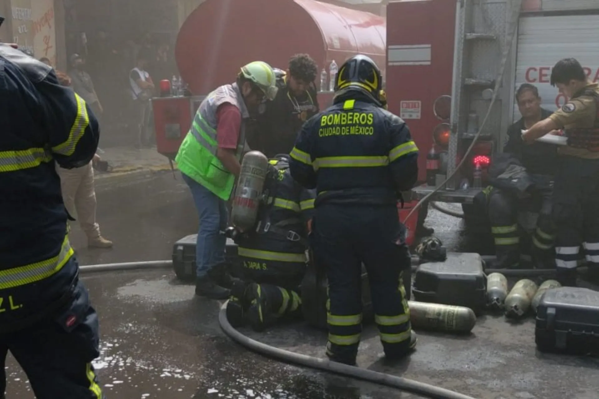 Se incendia bodega cerca del Centro Histórico: CDMX