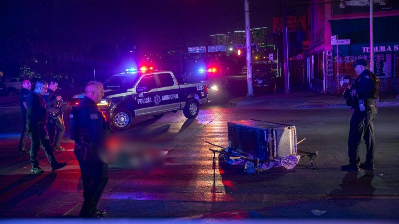 Hombre es asesinado a balazos en la Zona Centro de Tijuana