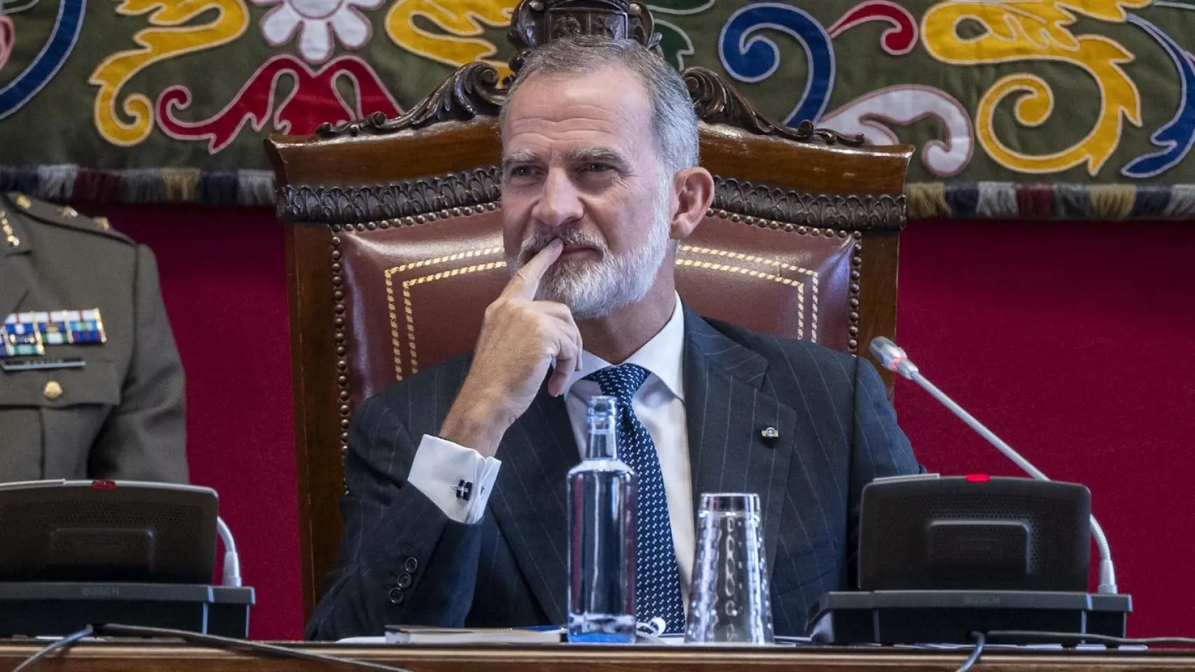 Presidente Sánchez critica exclusión del rey  Felipe VI en toma de Sheinbaum