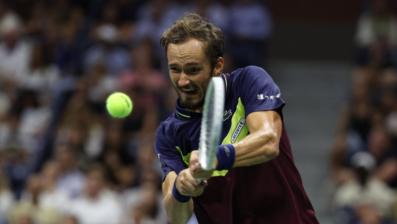 Medvédev dejó en el camino al No 1 de la ATP