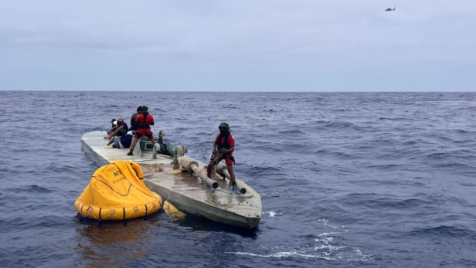 Decomisan submarino con 3.5 toneladas de cocaína