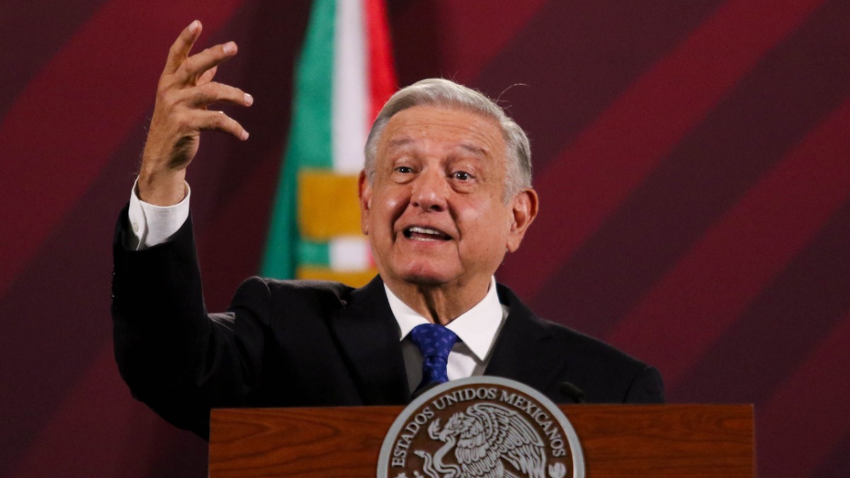 Presenta AMLO plan de 20 puntos para reconstruir daños por “Otis”