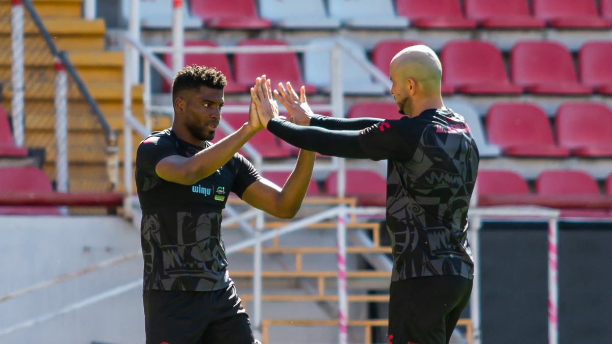 Zúñiga la rompe en la pretemporada de Xolos