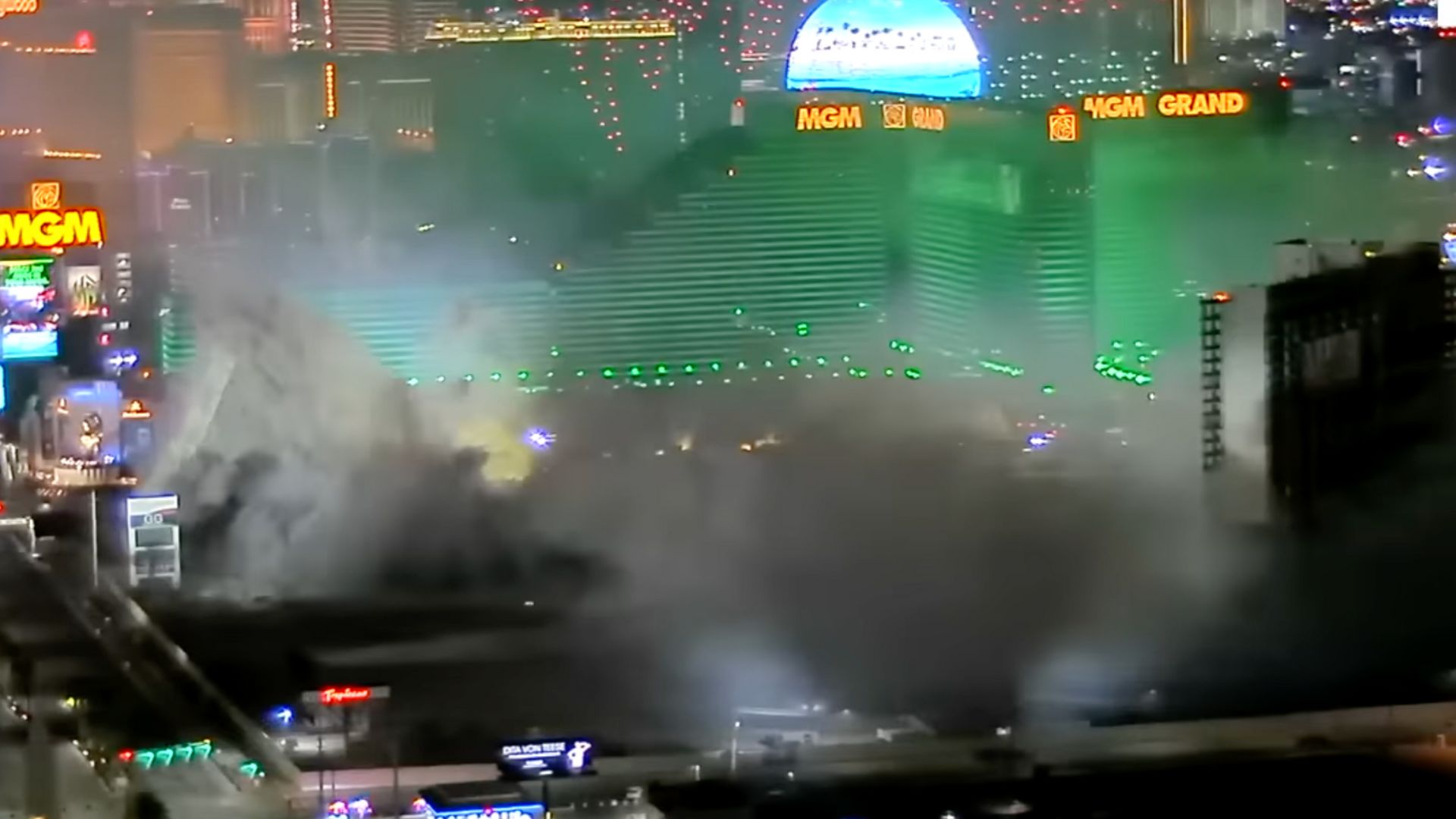 [VIDEO] Las Vegas se despide del Tropicana con un espectáculo de juegos artificiales