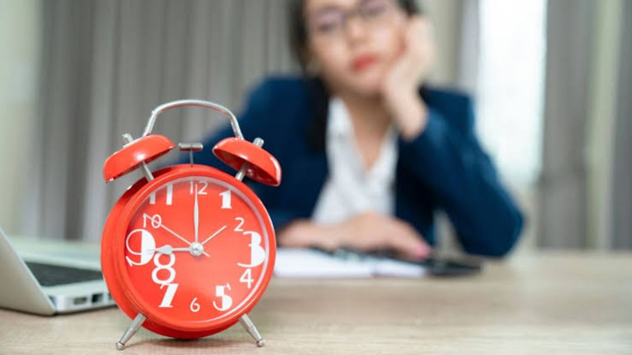 ¿Trabajas horas extra? Así deben pagártelas en México