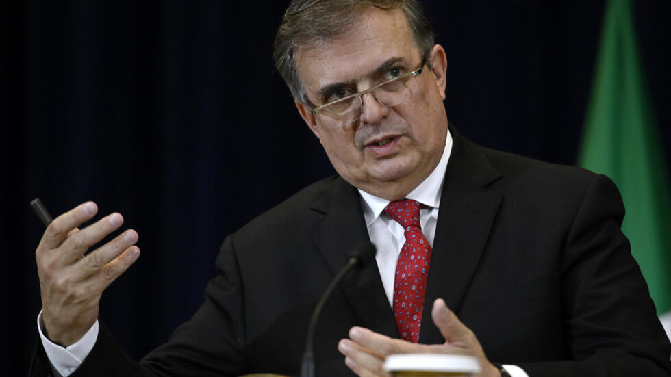 Inicia la “pelea”  de Marcelo Ebrard vs Morena