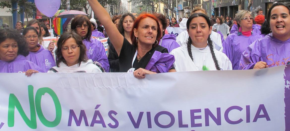 Al menos 45 mil mujeres fueron asesinadas por sus parejas o familiares en 2021, revela la ONU