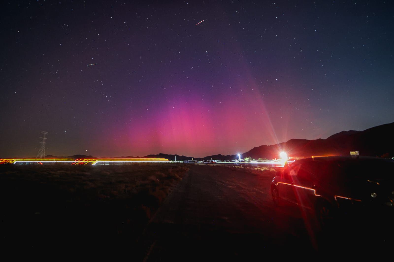 AURORA BOREAL VISTA DESDE MEXICALI EL 10 DE MAYO DEL 2024. IFOTO: BAJANEWS/BORDER ZOOM