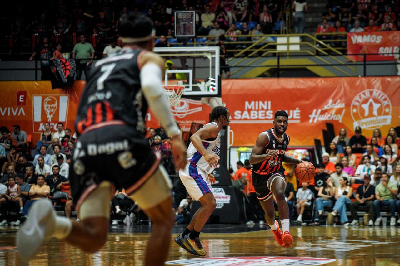 Con triunfo ante su afición, Soles estrena temporada en casa