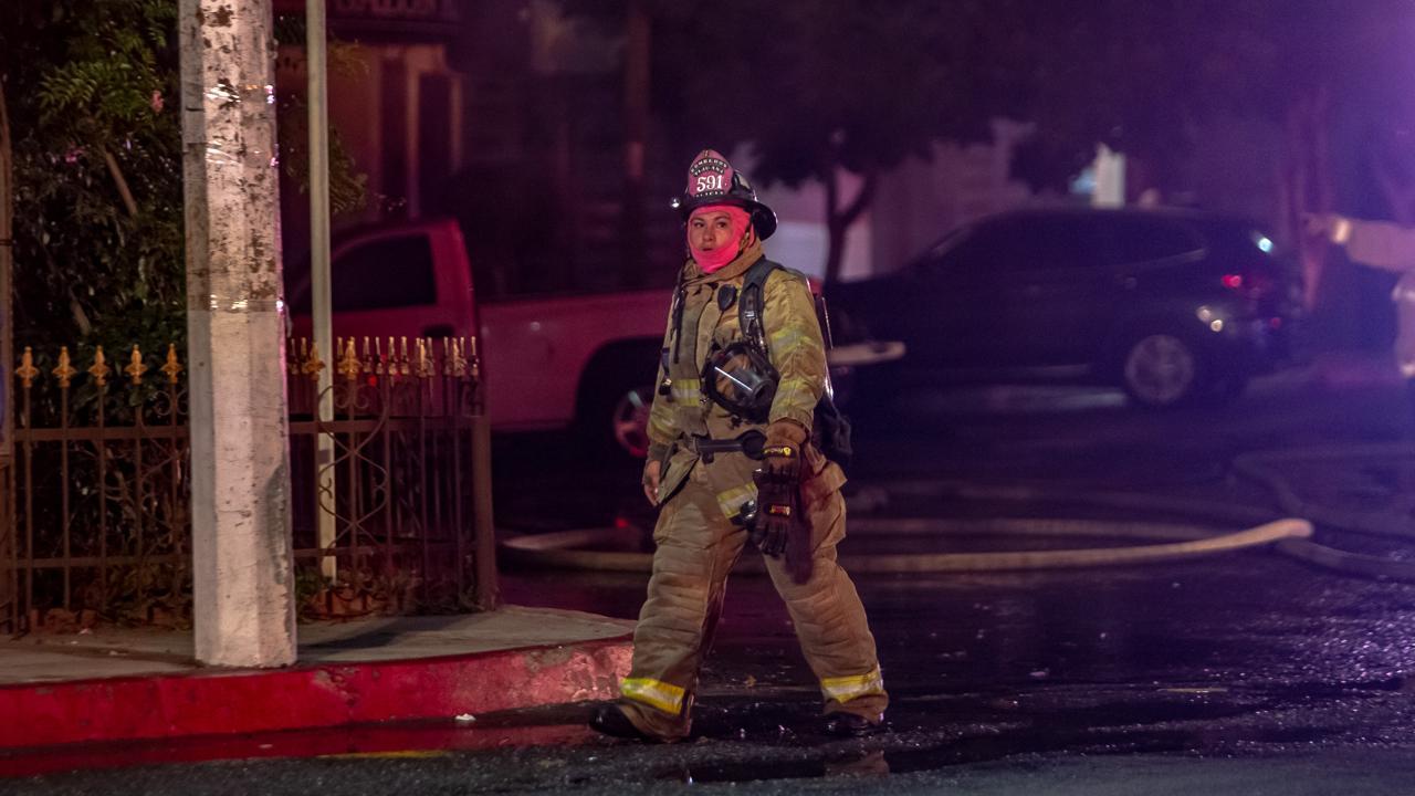 Atiende Bomberos a hombre sin vida tras derrumbe y dos personas con quemaduras: Tijuana