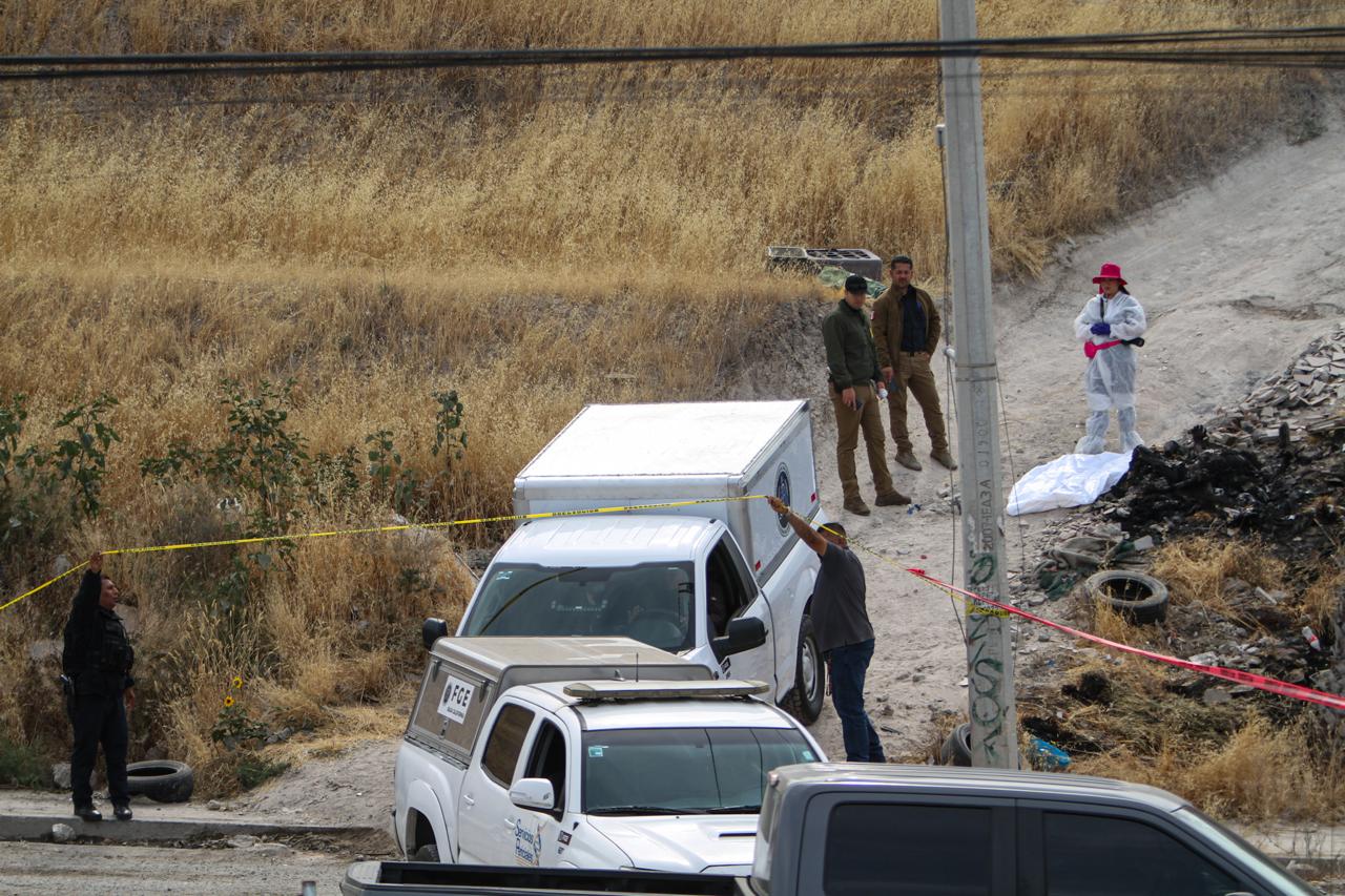 [VIDEO Y FOTOS SENSIBLES] Localizan cuerpo calcinado cerca de una primaria: Tijuana