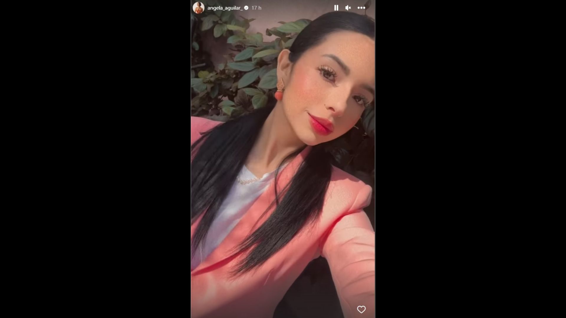 Angela Aguilar aparece con nuevo cambio de look