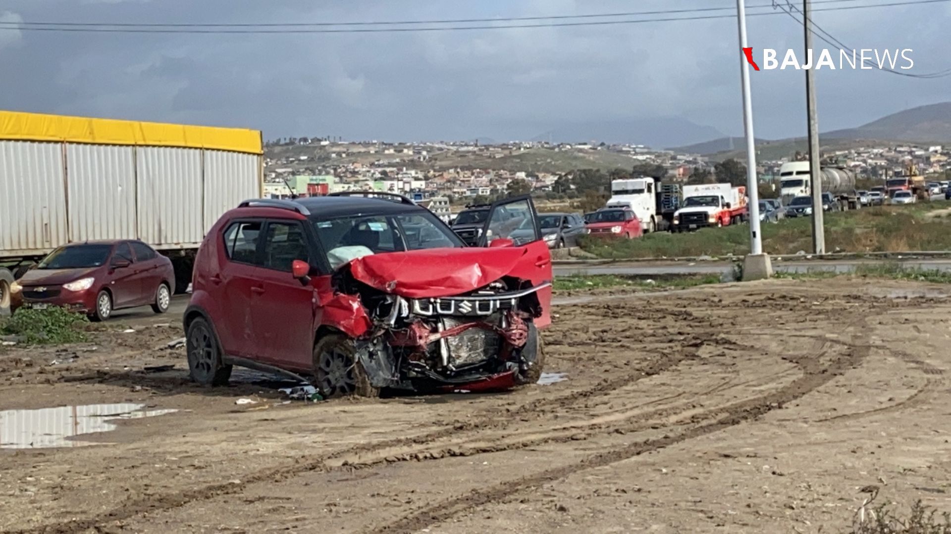 [VÍDEO] Chocan cuatro autos sobre el bulevar 2000: Tijuana