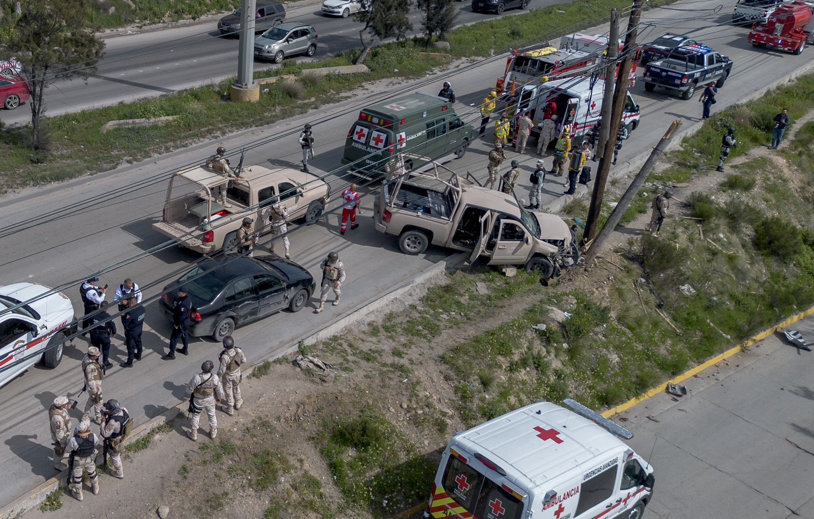 [VIDEOS] Quedan heridos militares tras choque: Tijuana