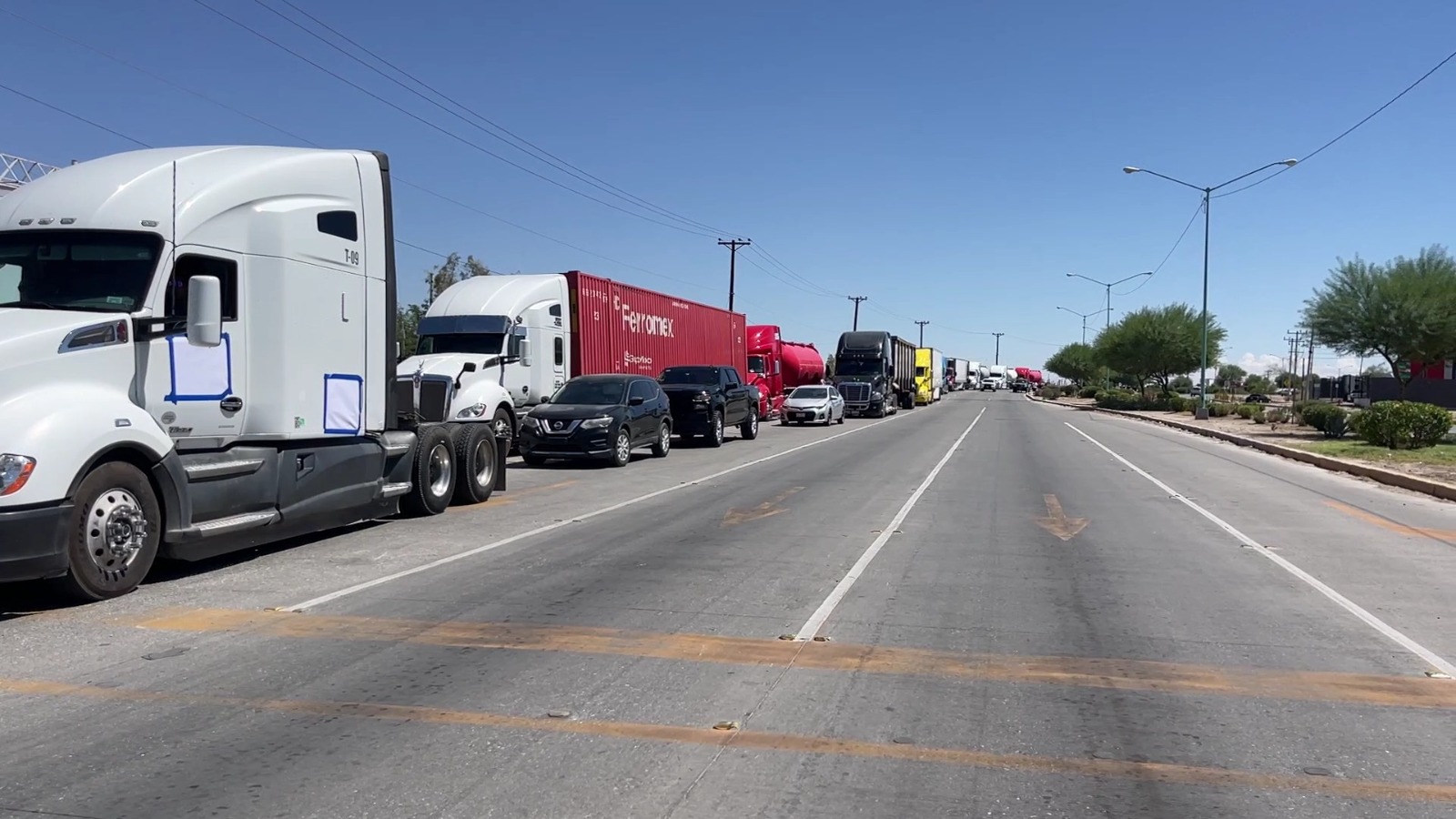 Buscan recuperar visas retiradas a transportistas mexicanos en la frontera
