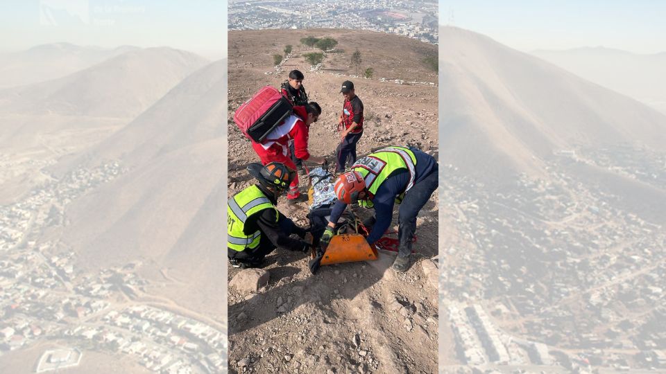 La mujer fue trasladada a un hospital para su valoración