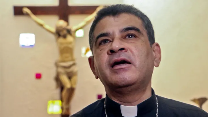 Libera Nicaragua 2 obispos y otros miembros de la clerecía